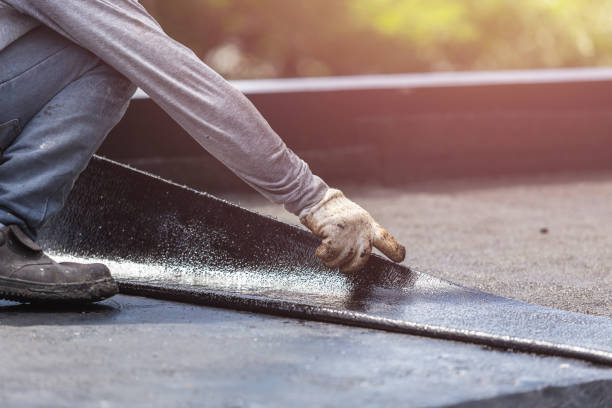 Professional Vapor Barrier Installation technician working in Douglas, MI